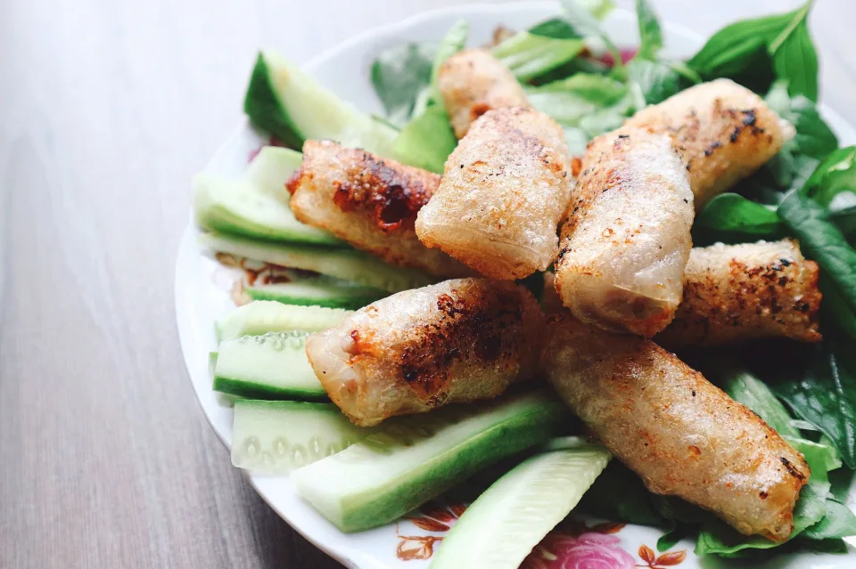 Phở bò nước dùng hầm xương